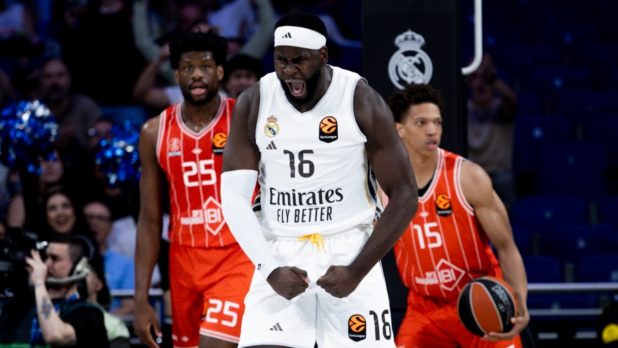 Usman Garuba celebra enérgico el punto ante el Hapoel Tel Aviv en el Movistar Arena.